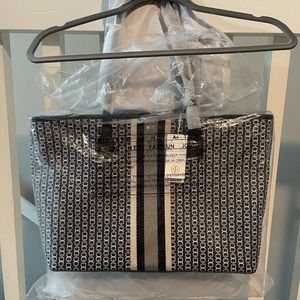 Tory Burch Gemini Link Tote & Wallet